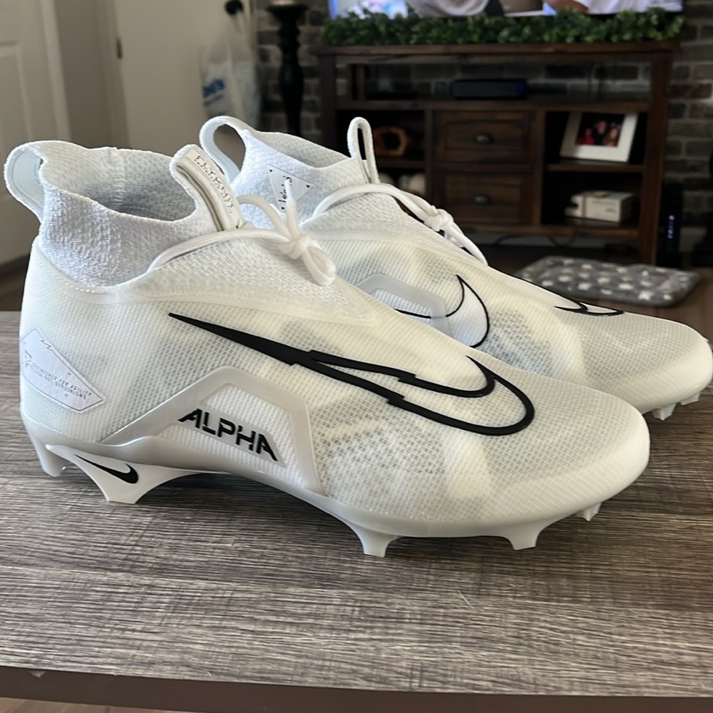 Nike Alpha Menace Elite 3 White/Particle Grey/Black Mens Football Cleat